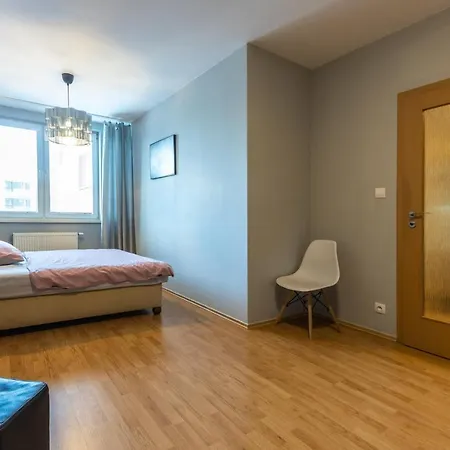 V Aleji Apartment *