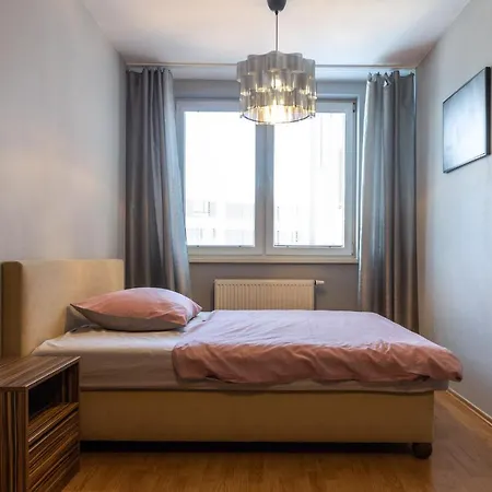 V Aleji Apartment
