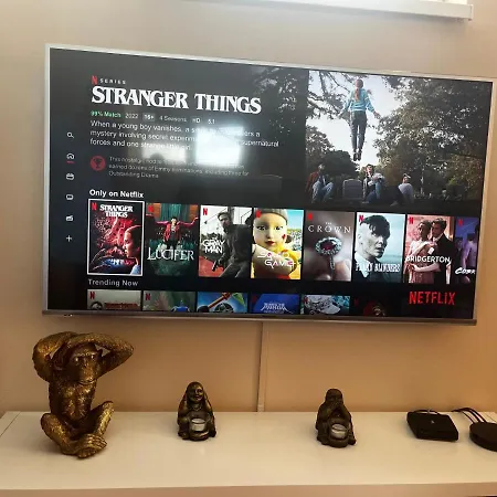 דירה Alley With Free Parking